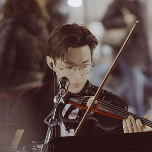 少妇和和尚在野外做爰
