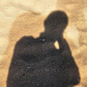 少妇和和尚在野外做爰
