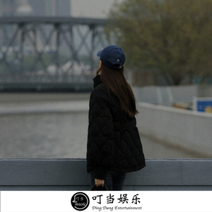 少妇和和尚在野外做爰
