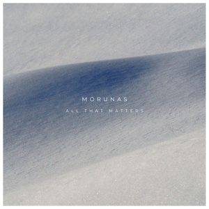 少妇和和尚在野外做爰
